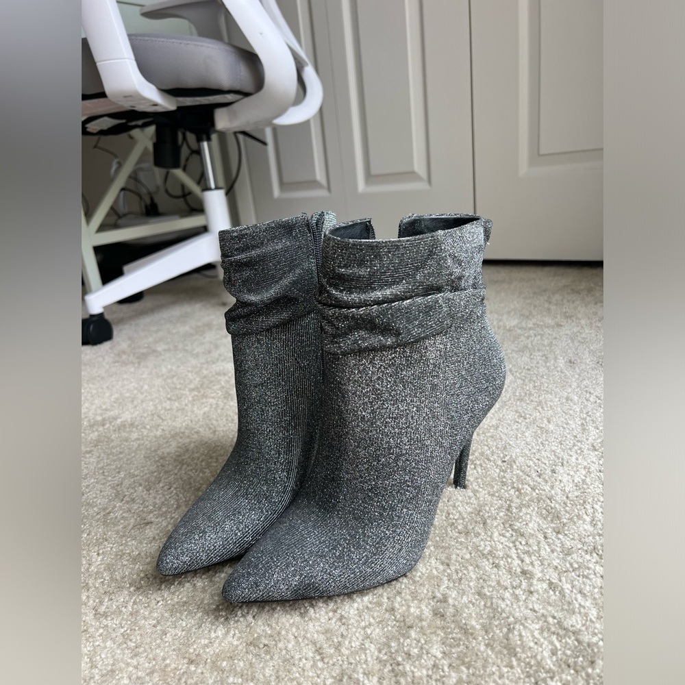 Silver sparkly heels size 9